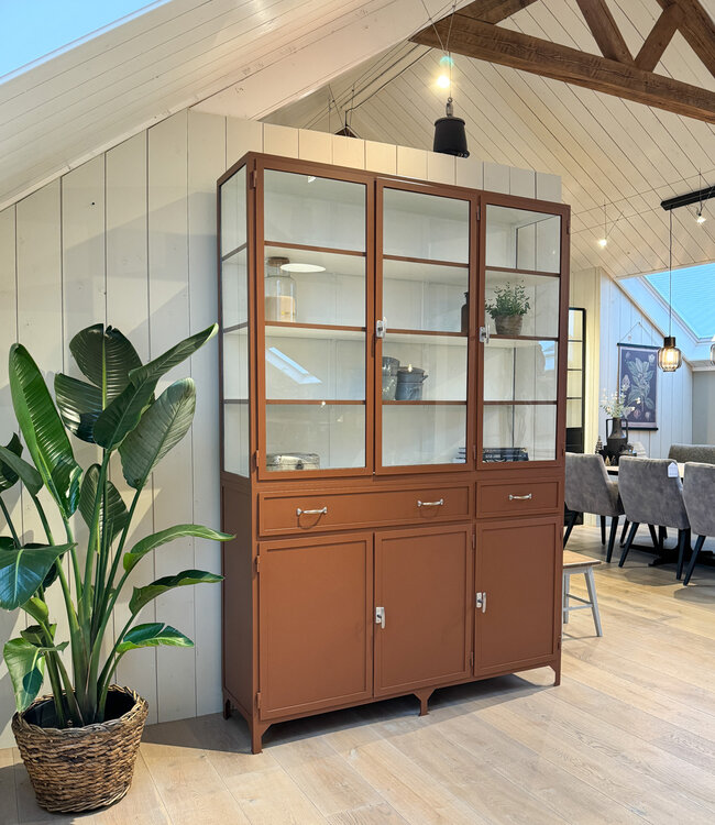 Metal cabinet Leiden custom made