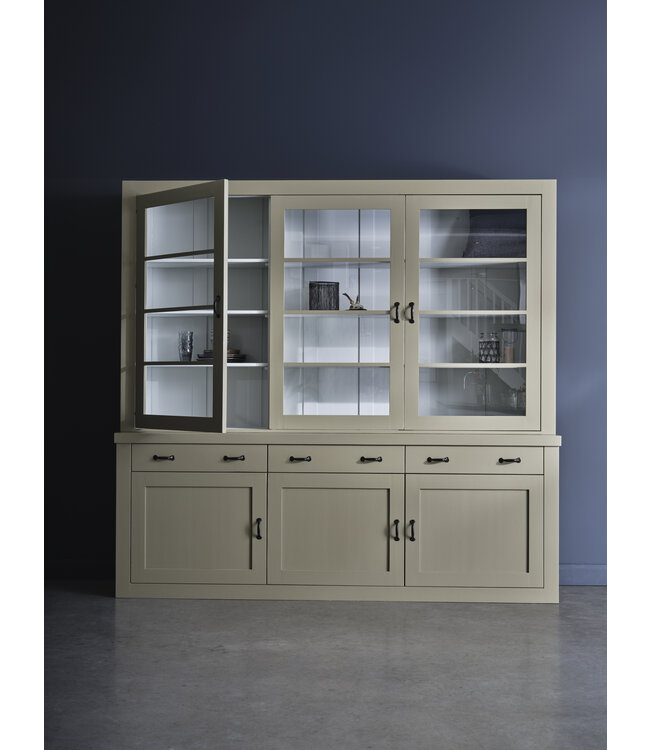 Maßgeschneidertes Sideboard – Vitrine aus Holz