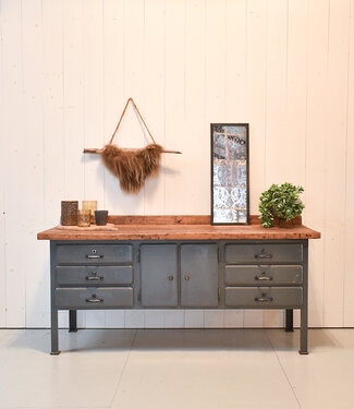 Oldwood Industrial sideboard