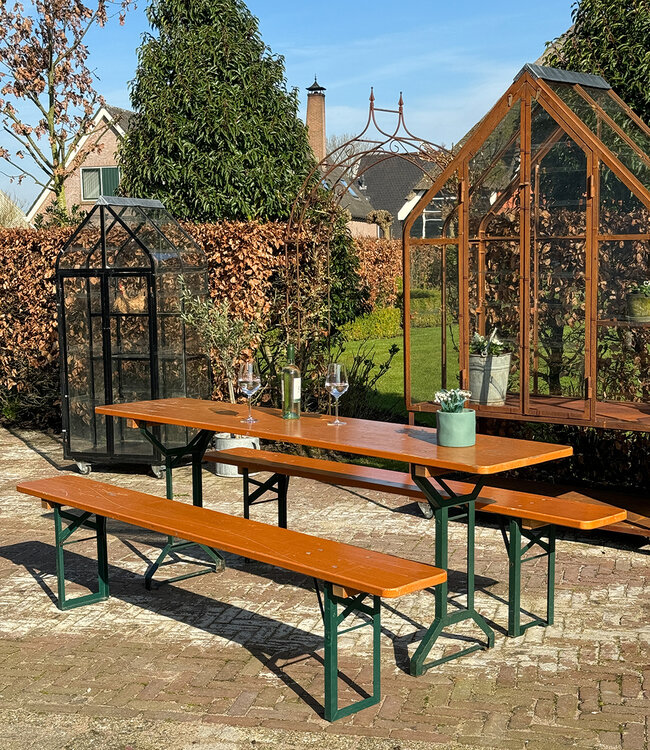 Biertafel met banken / bierset