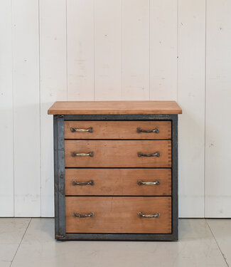 werkbank Vintage chest of drawers