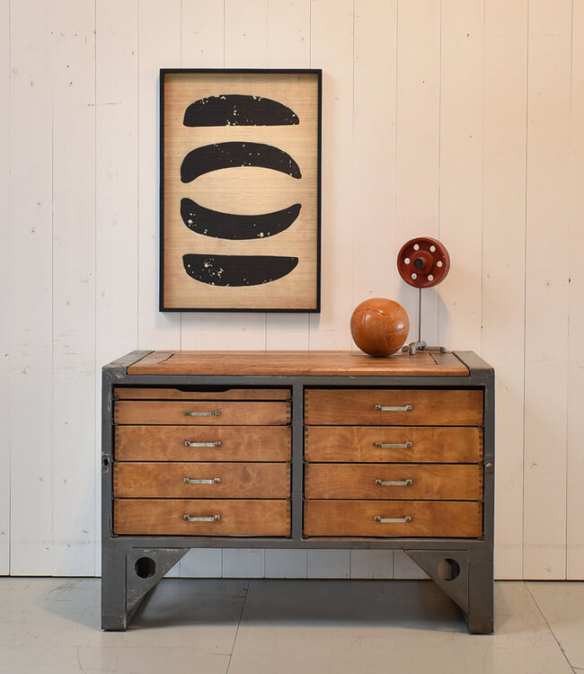 Old workbench with drawers