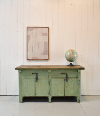 Alte Werkbank – Vintage-Sideboard