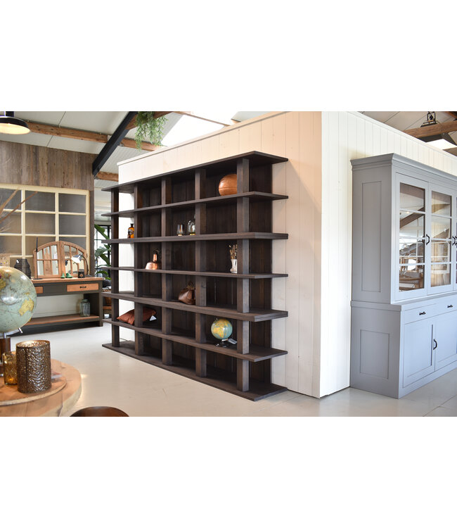 Ausstellungsmodell | Maßgefertigter Schrank