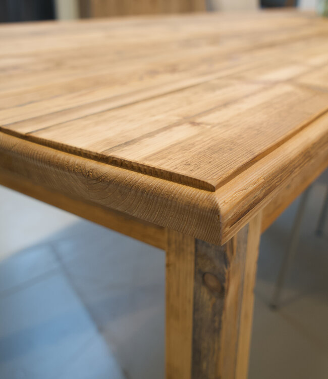 Classic Ateliers table with drawer