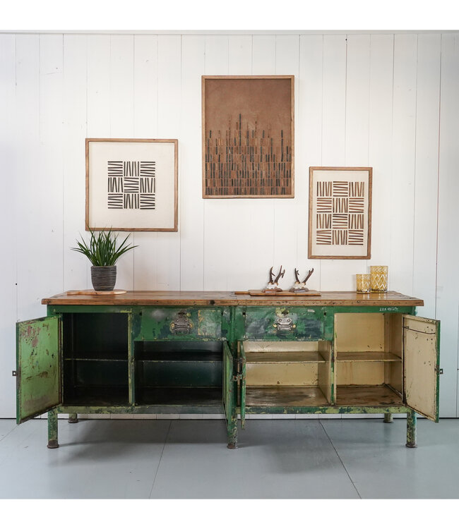 Groene industriele werkbank