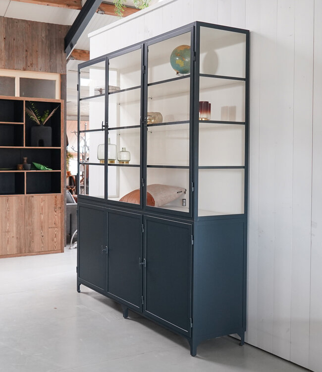 Maßgefertigter Stahlschrank Utrecht