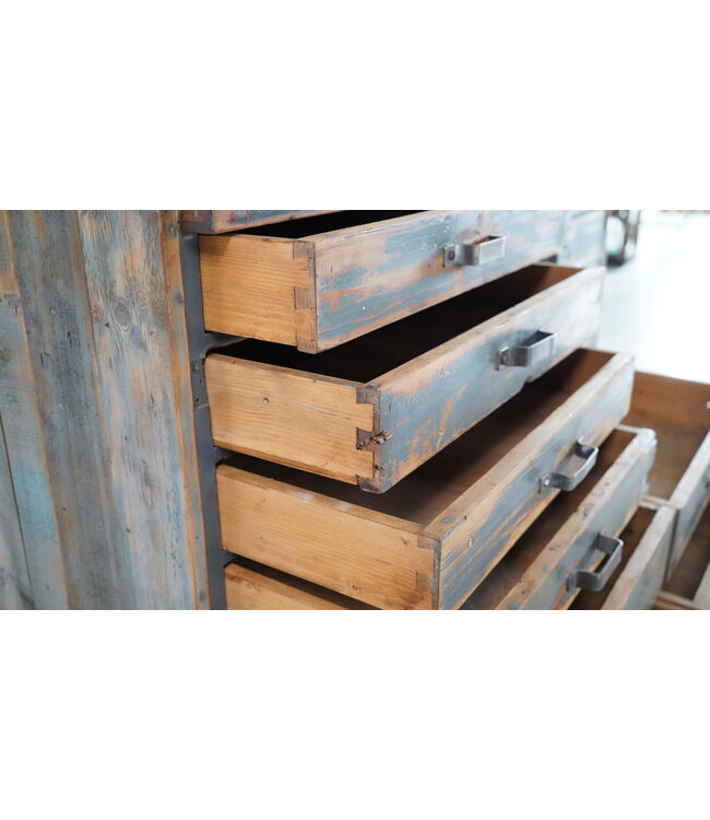 Industrial chest of drawers