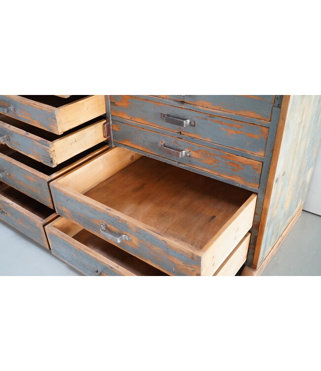 Industrial chest of drawers