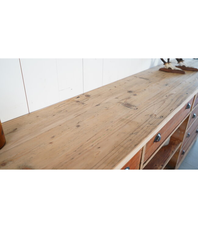 Sideboard aus Holz