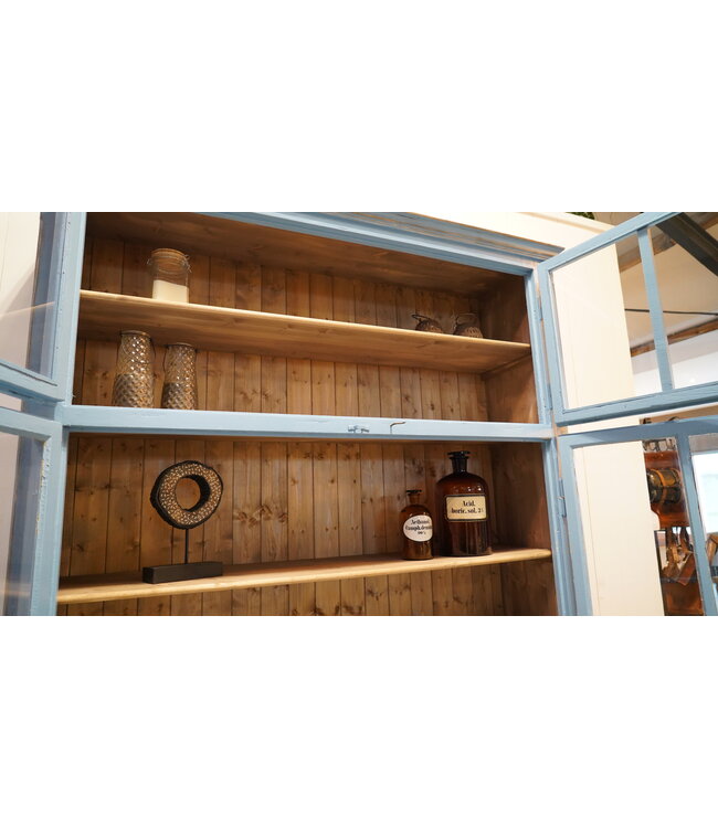 Wooden dresser - blue