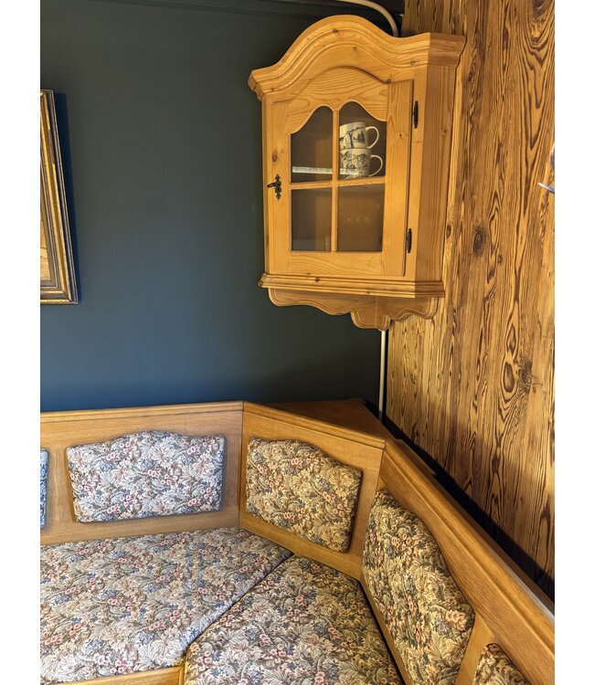 Austrian dining area (Alpen stube)