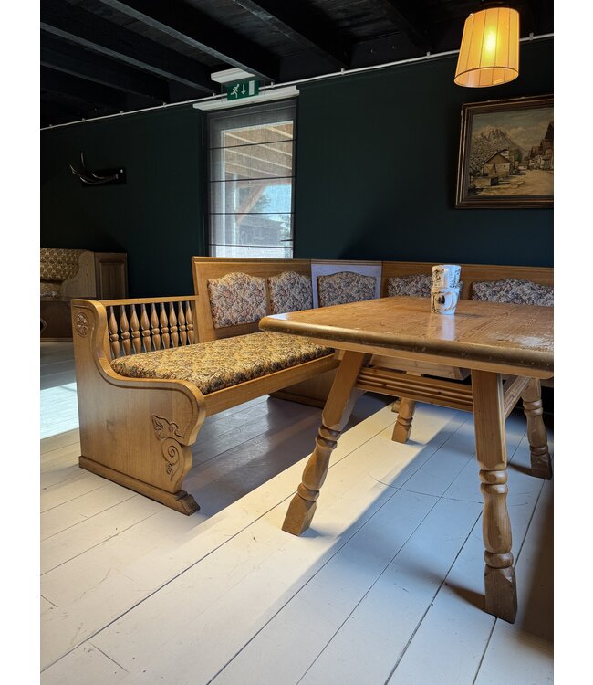 Austrian dining area (Alpen stube)