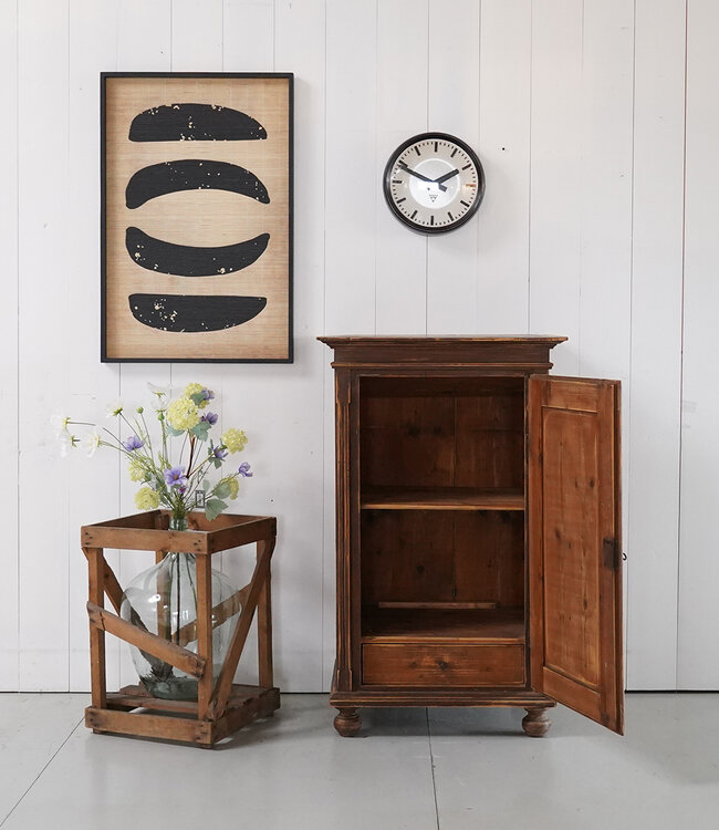 Vintage-Holzschrank