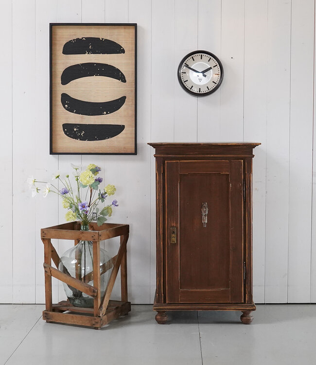 Vintage-Holzschrank