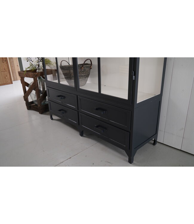 Steel cabinet Utrecht - custom made