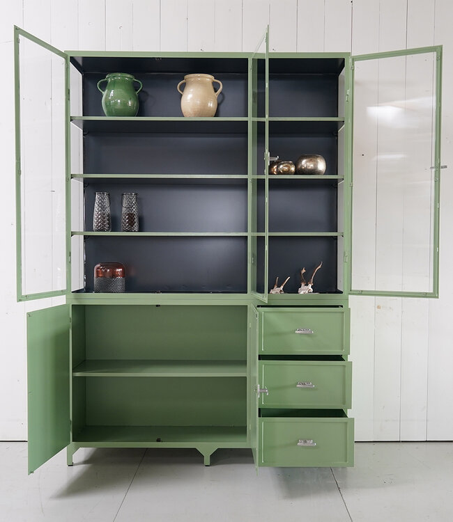 Apothekenschrank aus Stahl Alkmaar