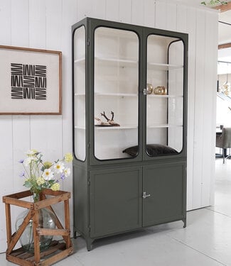 Oldwood Metal cabinet Delft - custom made