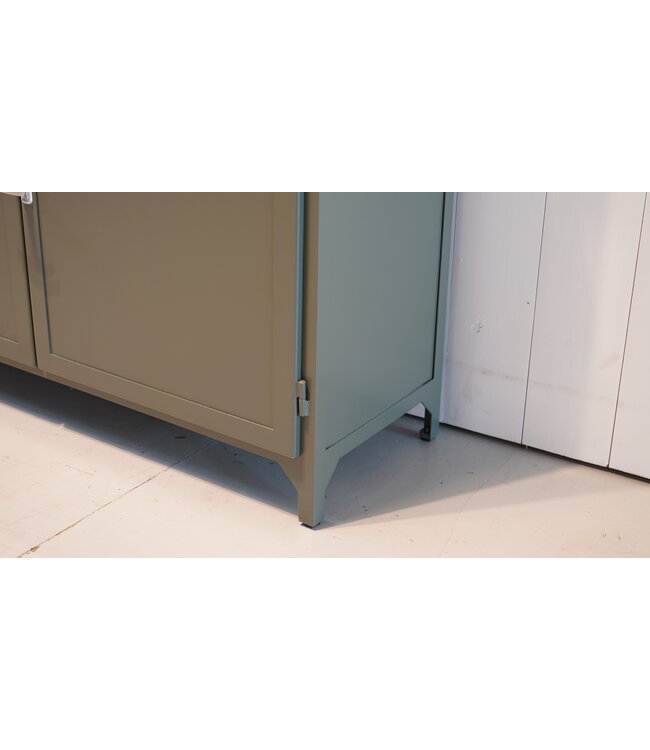 Metalen kast Delft - op maat