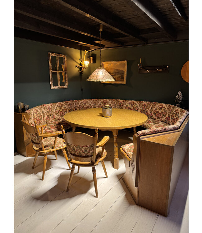 Austrian Stube set / dining area round seating