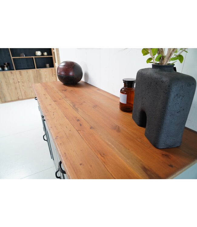 Vintage-Sideboard aus Holz