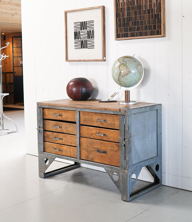 Industrielle Kommode aus Holz und Stahl - Copy