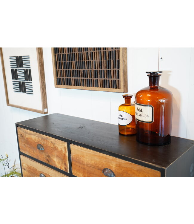 Vintage chest of drawers