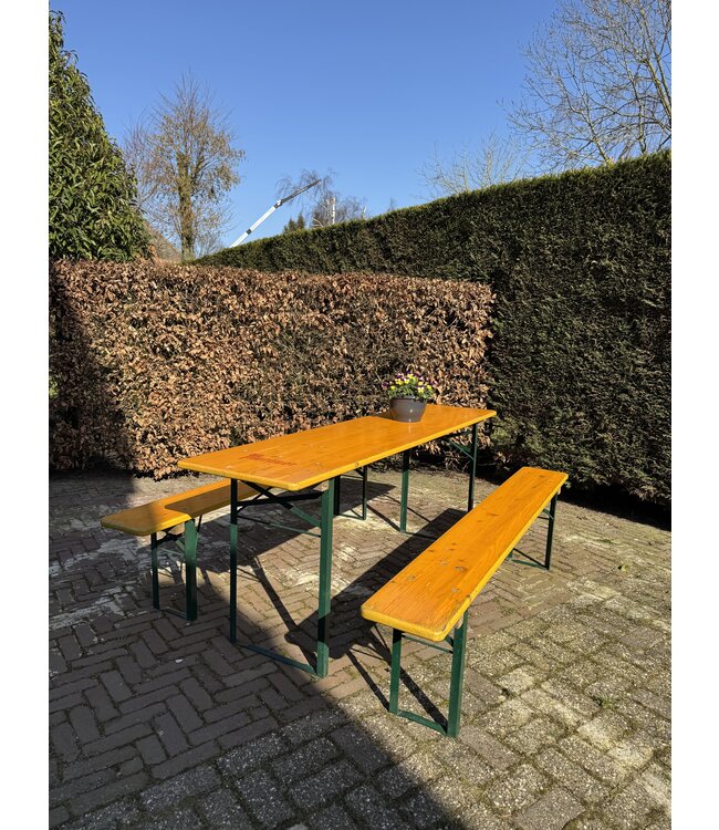 Biertisch mit Bänken / Biergarnitur