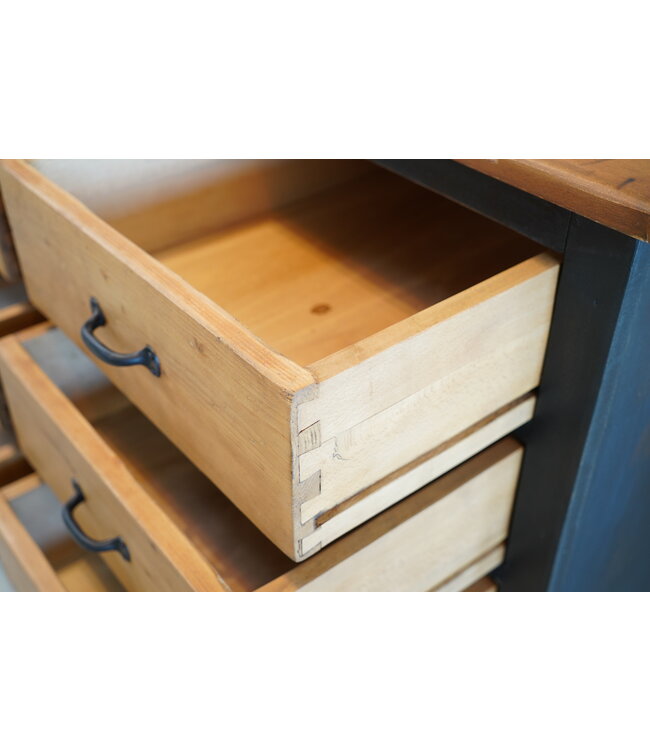 industrieel houten dressoir