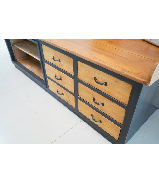industrielles Sideboard aus Holz