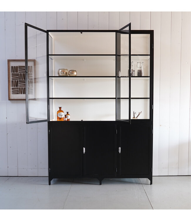 Black display cabinet Utrecht
