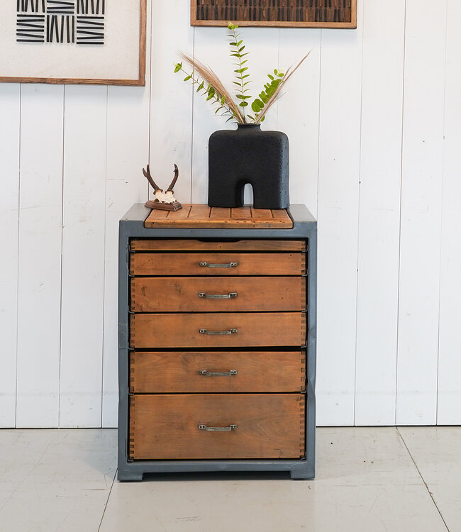 Vintage Schrank mit Schubladen aus Holz und Stahl