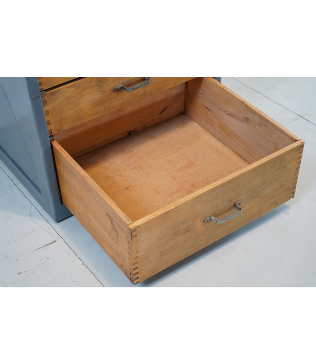 Vintage Schrank mit Schubladen aus Holz und Stahl