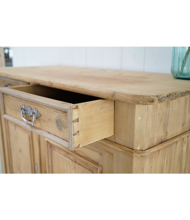 Vintage Kiefernholzschrank mit Schubladen