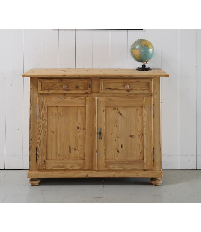 Sideboard aus Holz