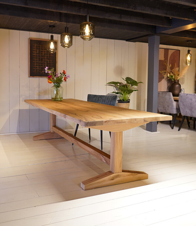 Oak dining table Utrecht