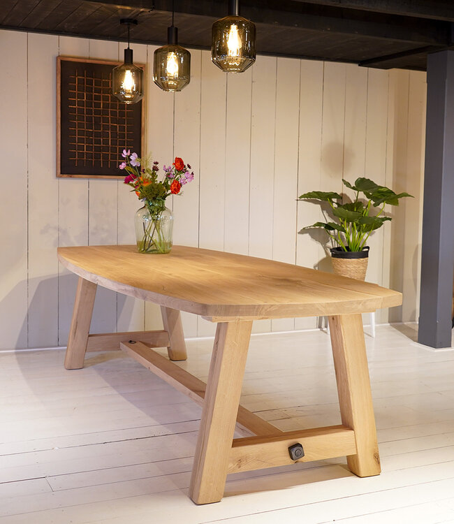 Dining table Eindhoven oak
