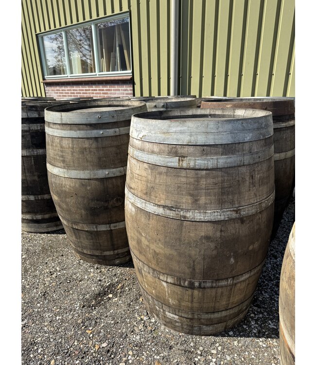 Oak Whisky Barrels | Wine Barrels | Rain Barrels | Garden Decoration