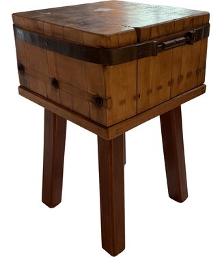 Vintage chopping block