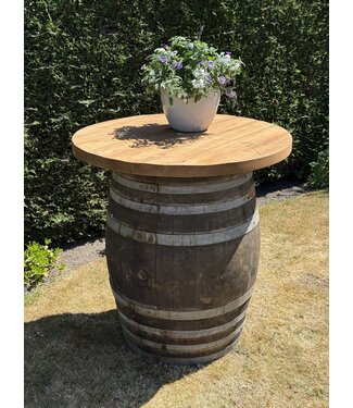 Oldwood Oak bar table made from a wine barrel / whisky barrel with a top