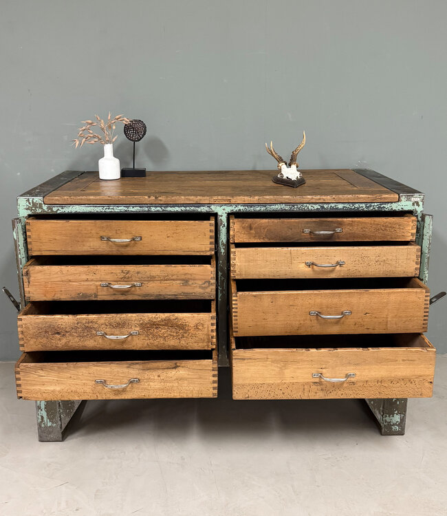Vintage Werkbank mit Schubladen