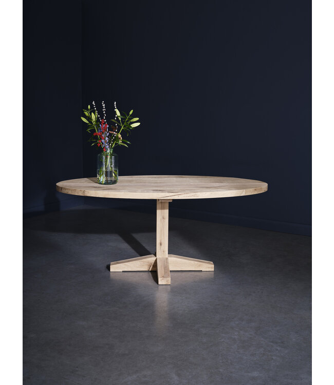 Showroommodel | Ovale eettafel met houten poot