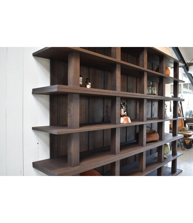 Showroom model | Custom oak room divider