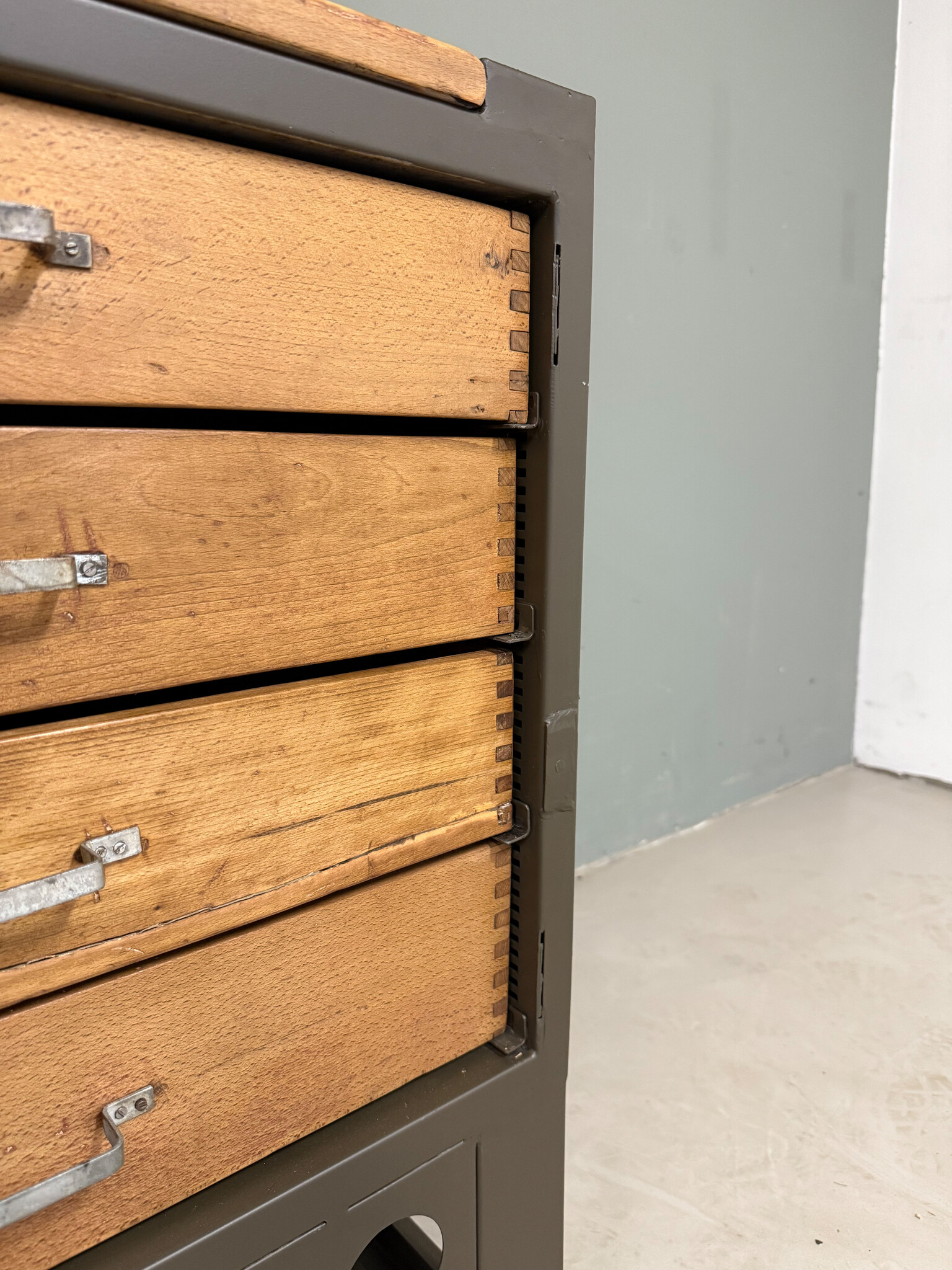 Vintage chest of drawers - Workbench - Kitchen island - Oldwood - the ...