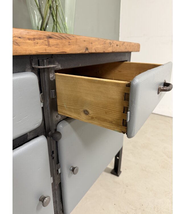 Carl Zollfrank workbench