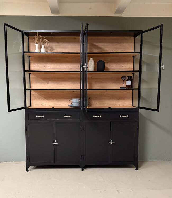 Steel display cabinet Breda - in any RAL color