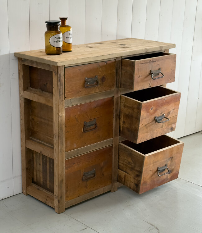 Vintage chest of drawers with 6 drawers
