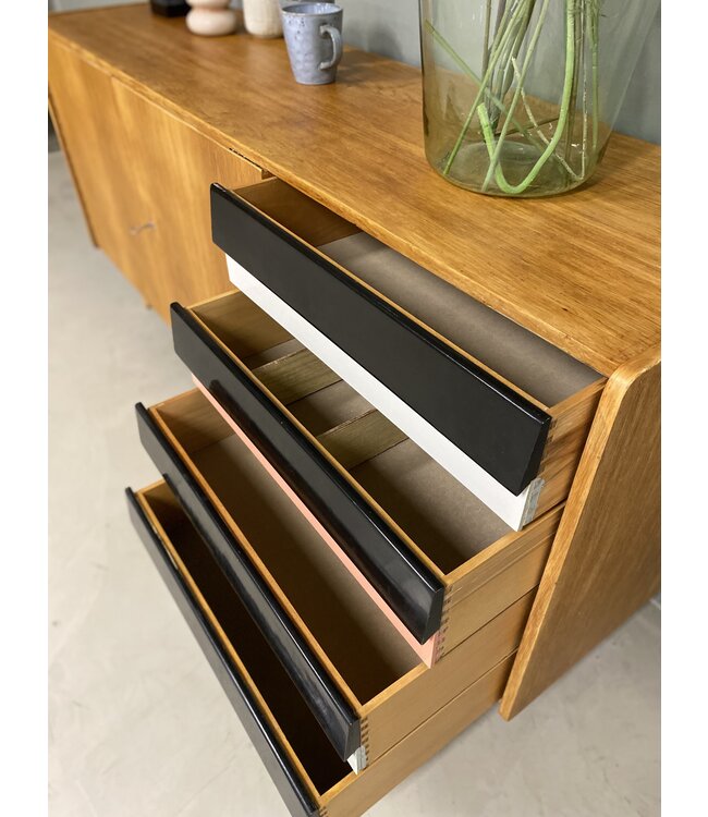 Jiri Jiroutek U-469 - Interier Praha sideboard