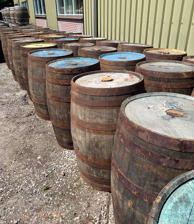 Eichenfass für Whisky, Regenfass, Weinfass