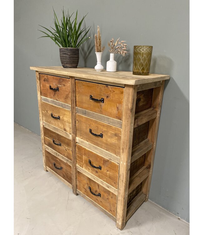 Vintage chest of drawers